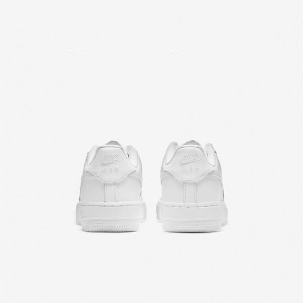 Kids' Nike Air Force 1 LE Older Sneakers White | NK503YJG