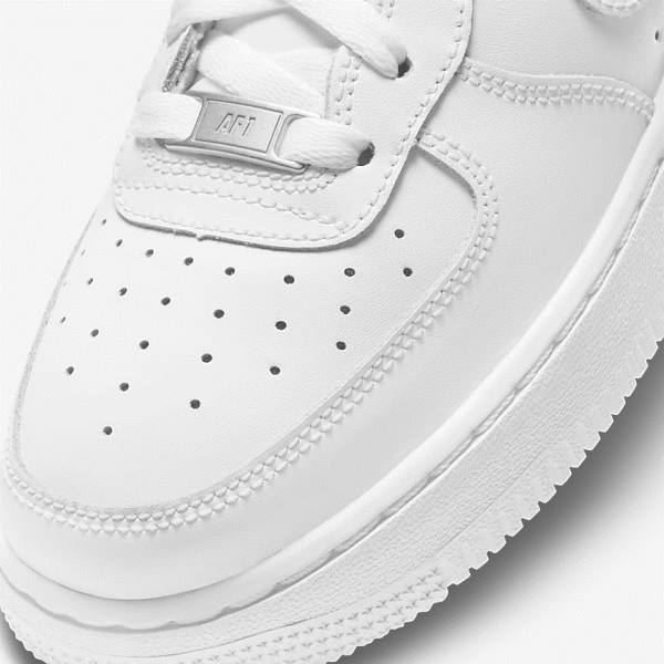 Kids' Nike Air Force 1 LE Older Sneakers White | NK503YJG