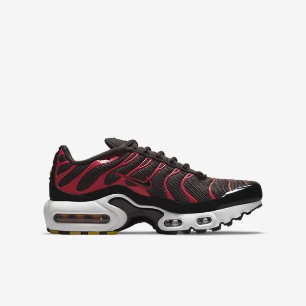 Kids' Nike Air Max Plus Older Sneakers Grey / Red / White / Black | NK526FVO