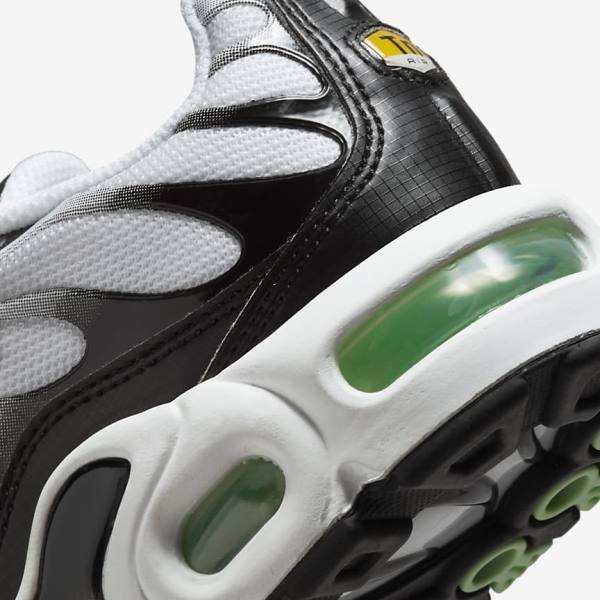 Kids' Nike Air Max Plus Older Sneakers White / Black / Silver / Mint | NK387VOG