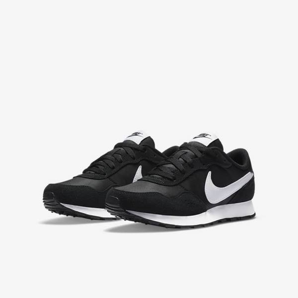 Kids' Nike MD Valiant Older Sneakers Black / White | NK560YQM