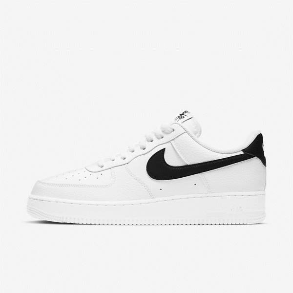 Men\'s Nike Air Force 1 07 Sneakers White / Black | NK087HXJ