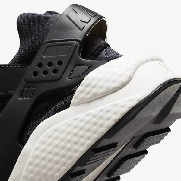 Men's Nike Air Huarache LE Sneakers Black / White | NK307YKX