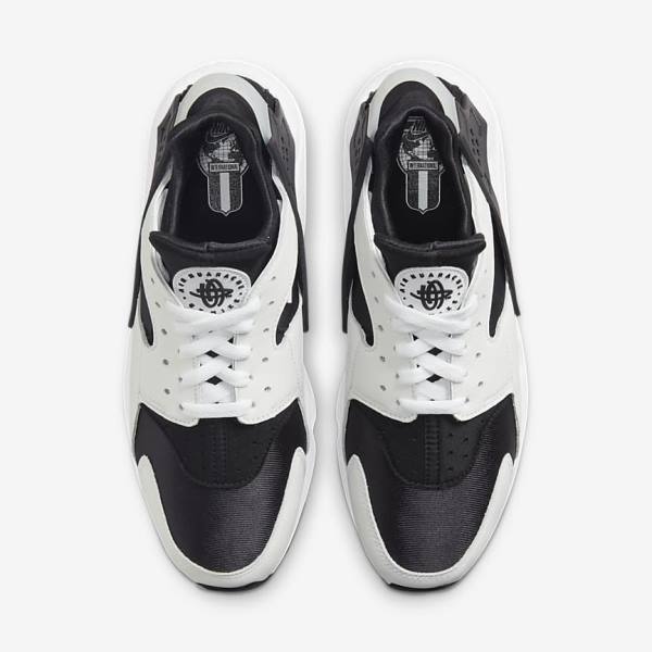 Men's Nike Air Huarache Sneakers Black / White | NK872VGN