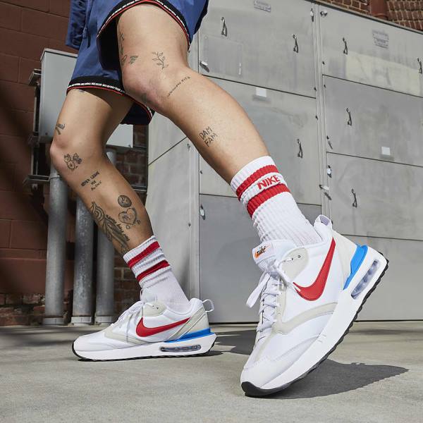 Men's Nike Air Max Dawn Sneakers White / Blue / Black / Red | NK270YHS