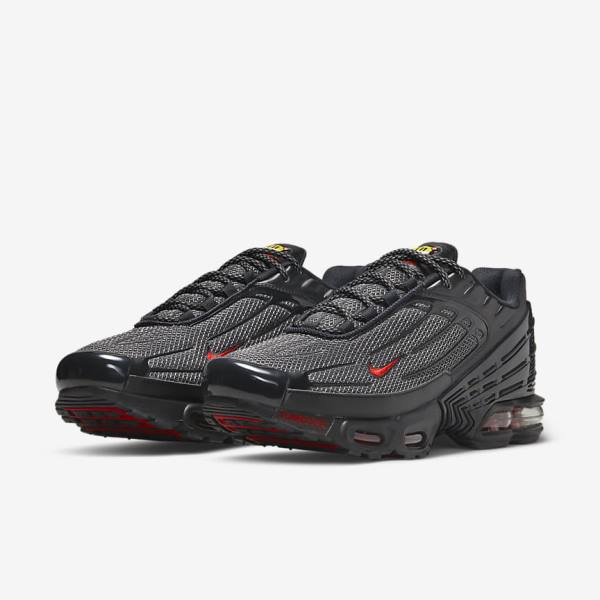 Men's Nike Air Max Plus 3 Sneakers Black / Silver / Red | NK572YJM