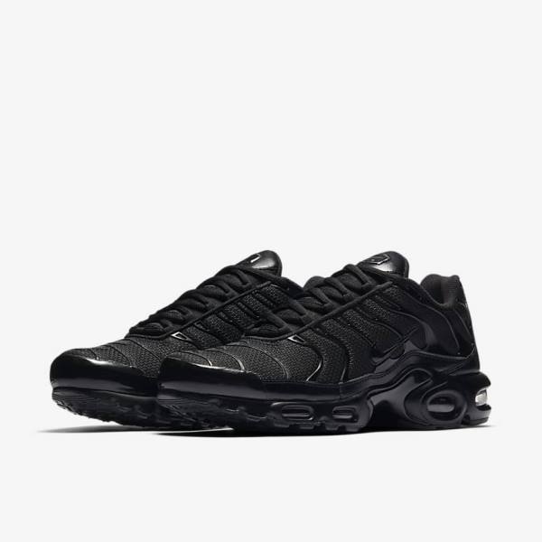 Men's Nike Air Max Plus Sneakers Black | NK369NFD