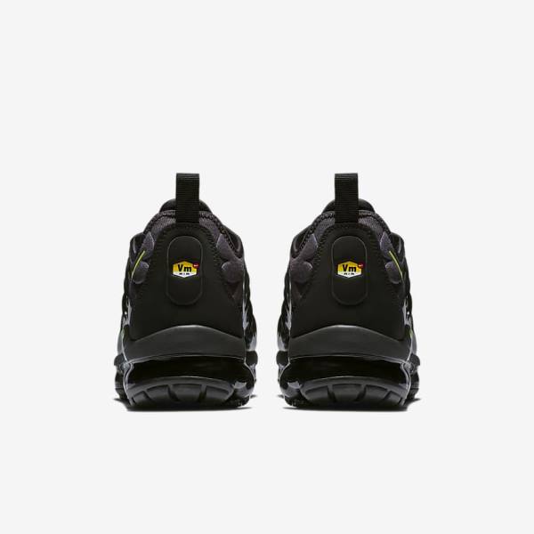 Men's Nike Air VaporMax Plus Sneakers Black / White | NK732ZBK