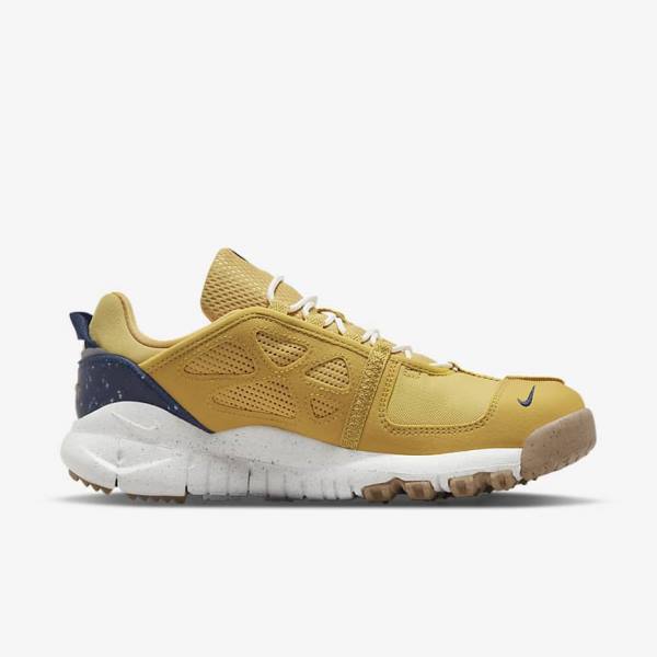 Men's Nike Free Terra Vista Sneakers Gold / Navy | NK216XDR