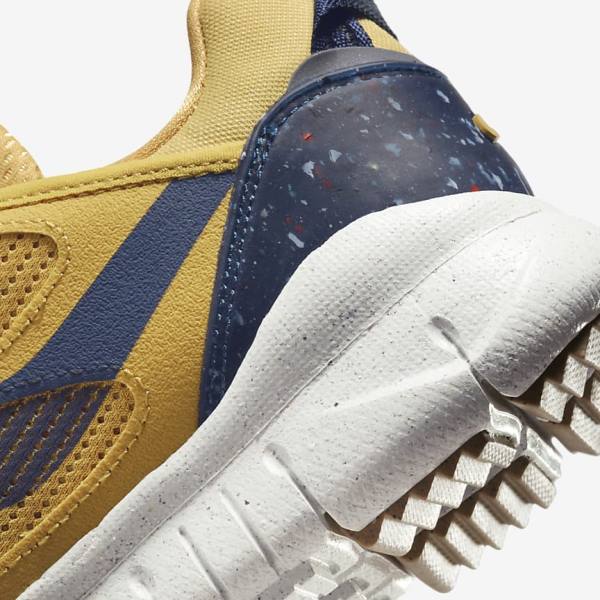 Men's Nike Free Terra Vista Sneakers Gold / Navy | NK216XDR