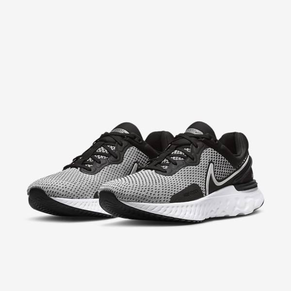 Men's Nike React Miler 3 Road Running Shoes White / Black / Metal Silver | NK491RES