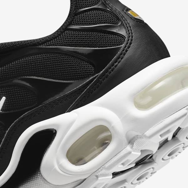 Women's Nike Air Max Plus Sneakers Black / White | NK725UYD