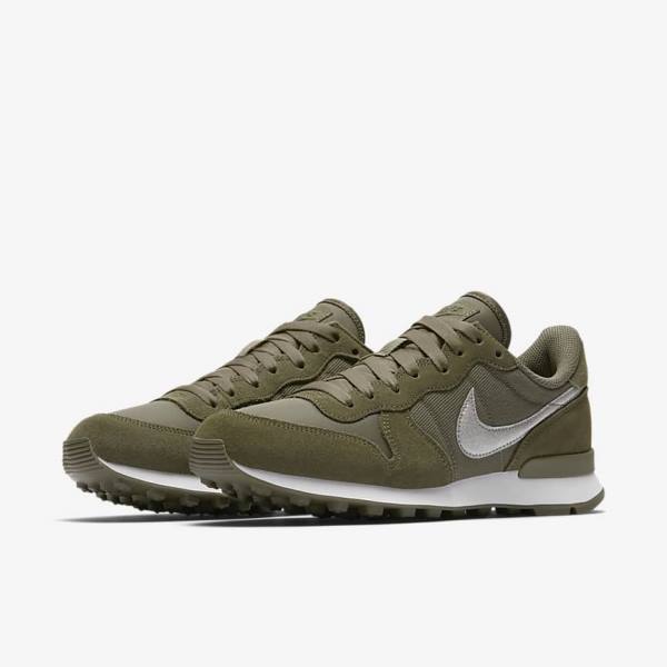 Women's Nike Internationalist Glitter Sneakers Olive / White / Olive | NK418YBR