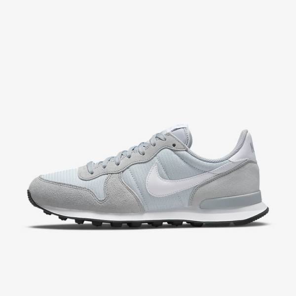 Women\'s Nike Internationalist Sneakers Grey / Platinum / Black / White | NK617RAY