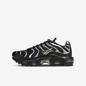 Kids' Nike Air Max Plus Older Sneakers Black / Green / Metal Silver / Black | NK503OVG