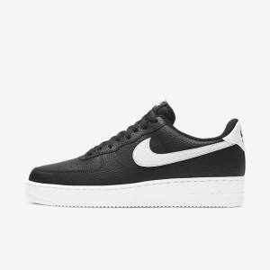 Men's Nike Air Force 1 07 Sneakers Black / White | NK625SVZ