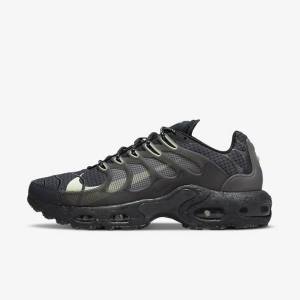 Men's Nike Air Max Terrascape Plus Sneakers Black / Dark Grey / Light Green | NK935XNK