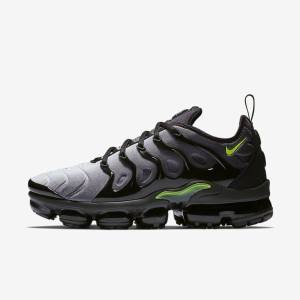 Men's Nike Air VaporMax Plus Sneakers Black / White | NK732ZBK