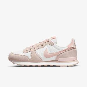 Women's Nike Internationalist Sneakers White / Khaki Grey / Light | NK850SGF